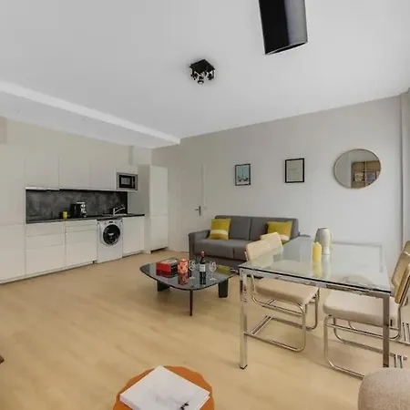 Two Flats With 3br And 2 Lounges Near Eiffel Tower * Paryż